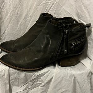 Dolce Vita Black Ankle Boots